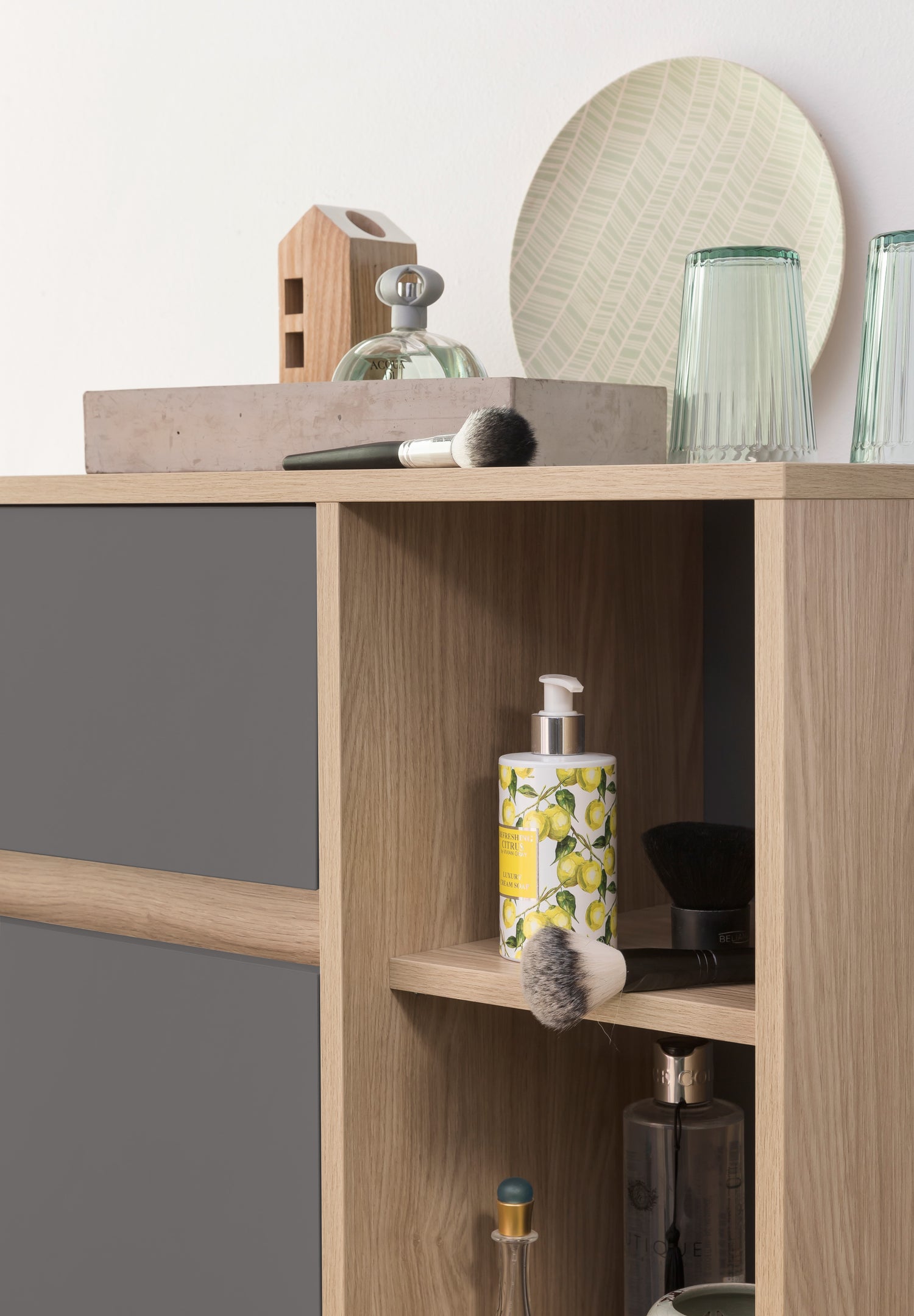 Detailbild des Highboards