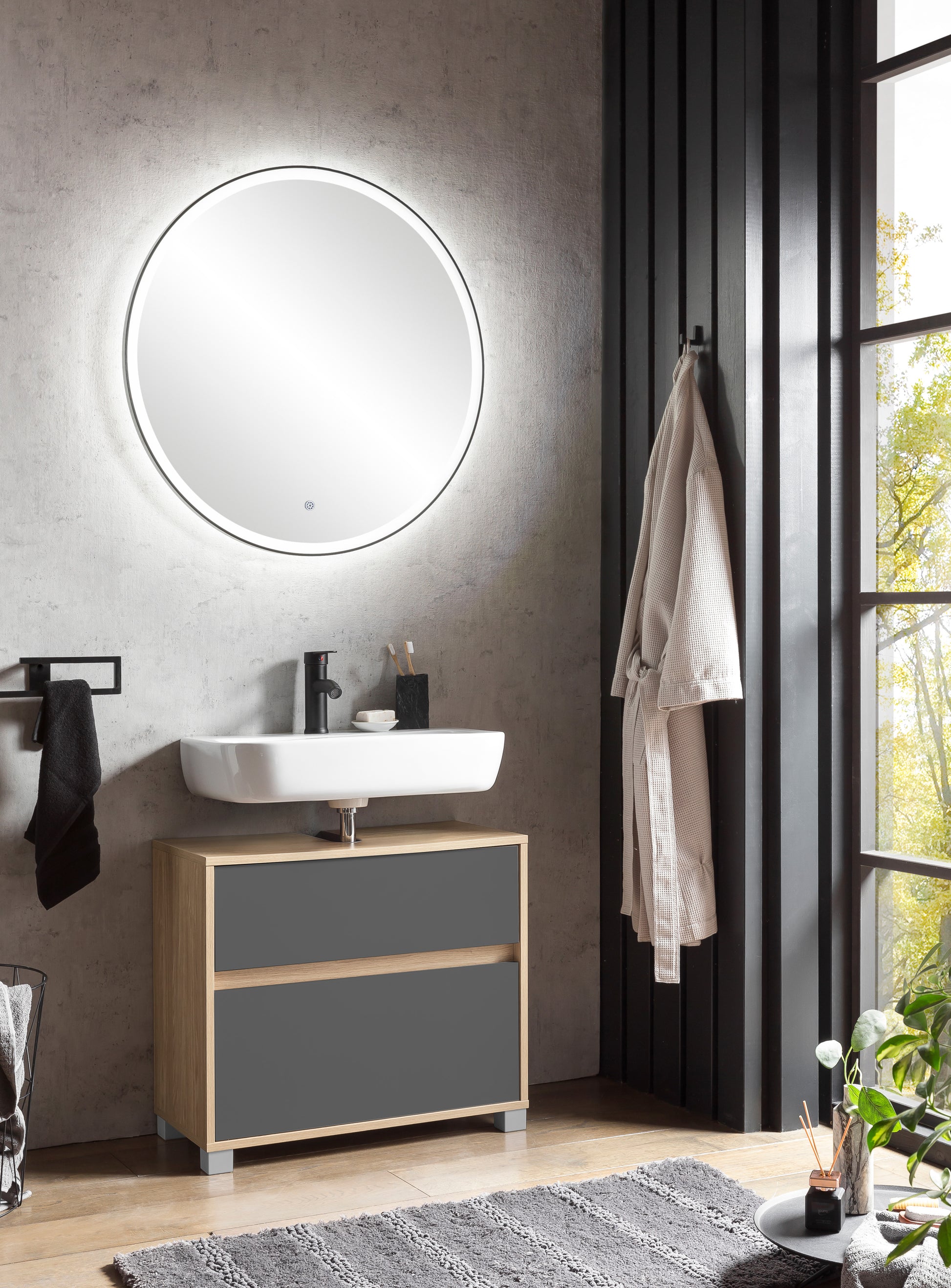 Millieubild des Waschbeckenunterschranks