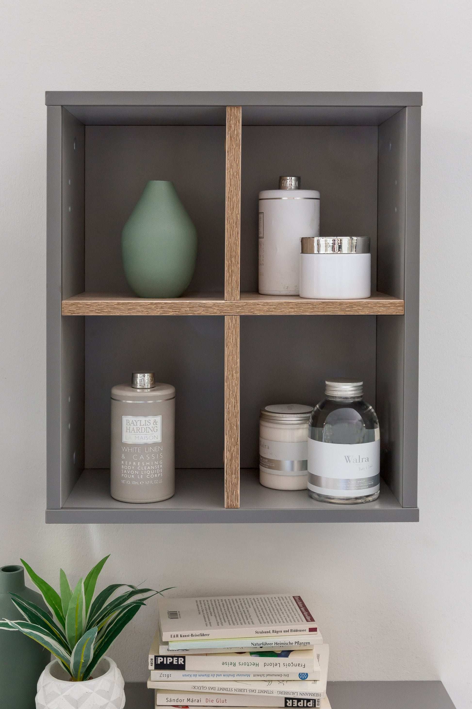  Detailbild Wandregal Platin/ eiche